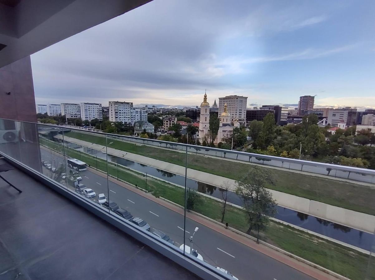 Sky City Panoramic Iasi Exterior photo